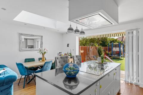 81 River Way, Epsom, KT19 0HL