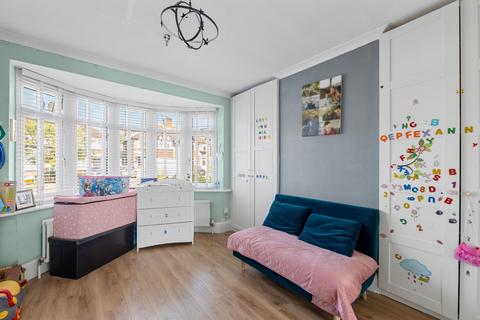 81 River Way, Epsom, KT19 0HL