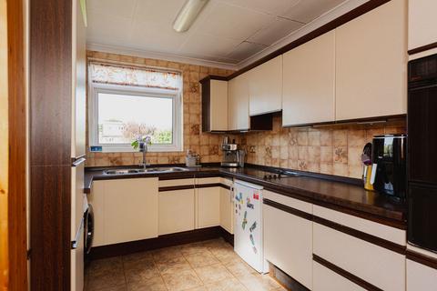 145 Seaforth Gardens, Epsom, KT19 0LW