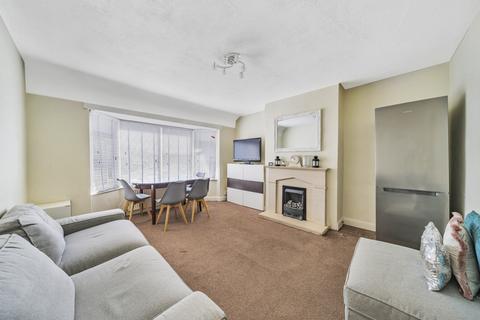 2 bedroom maisonette for sale, Tartar Road, Cobham, Surrey, Elmbridge, KT11