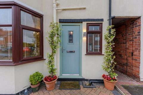 10 Beech Road, Stourbridge, DY8 2AR