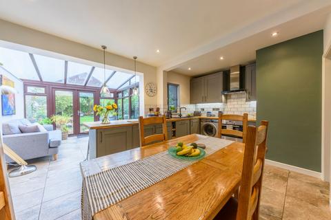 10 Beech Road, Stourbridge, DY8 2AR