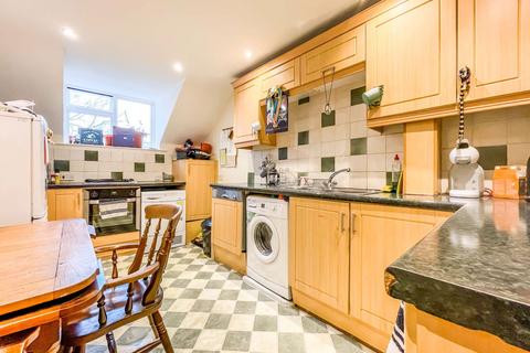 Flat 3, Red Gables Chatsworth Square, Carlisle, CA1 1HE