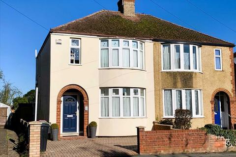 3 bedroom semi-detached house for sale, Milton Keynes MK12