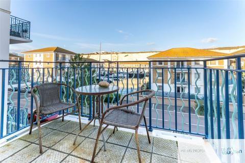 2 bedroom flat for sale, Sovereign Court, The Strand, Brighton, BN2