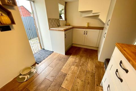 10 Fore Street, St Blazey, Par, PL24 2NJ