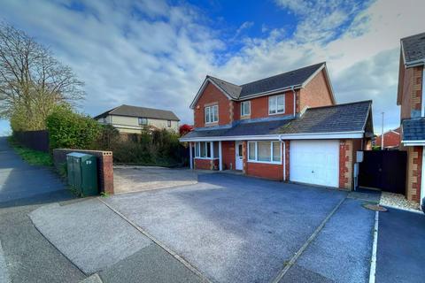 4 bedroom detached house for sale, Maes Derwen, Llanelli SA14