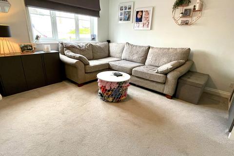 10 Hazel Close, St Austell, PL25 3UU