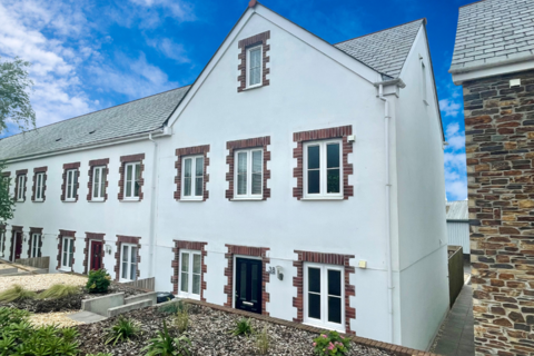 3 bedroom end of terrace house for sale, Trenowah Road, St Austell PL25