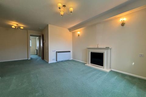 1 bedroom retirement property for sale, Berryscroft Road, Staines-upon-Thames, TW18