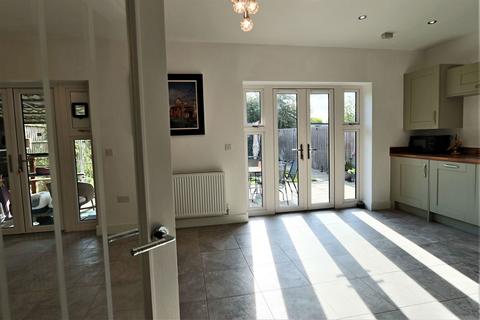8 Lambert Place, Saxilby, Lincoln, LN1 4AP