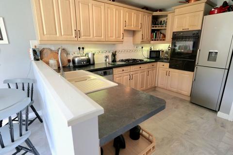 27 Warwick Close, Saxilby, Lincoln, LN1 2FT