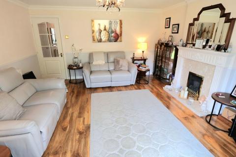 27 Warwick Close, Saxilby, Lincoln, LN1 2FT