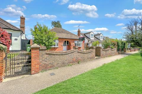 3 bedroom detached bungalow for sale, Lampits Hill, Stanford-le-hope SS17