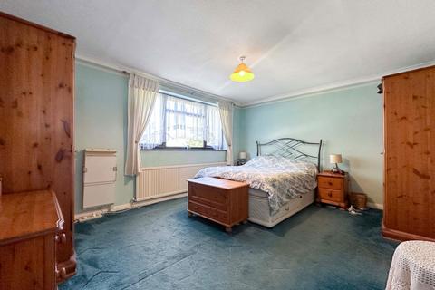 35 Chantry Crescent, Stanford-le-hope, SS17 0DN