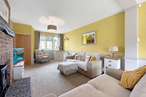 11 Vincent Avenue, Horndon On The Hill, Stanford-le-hope, SS17 8LW