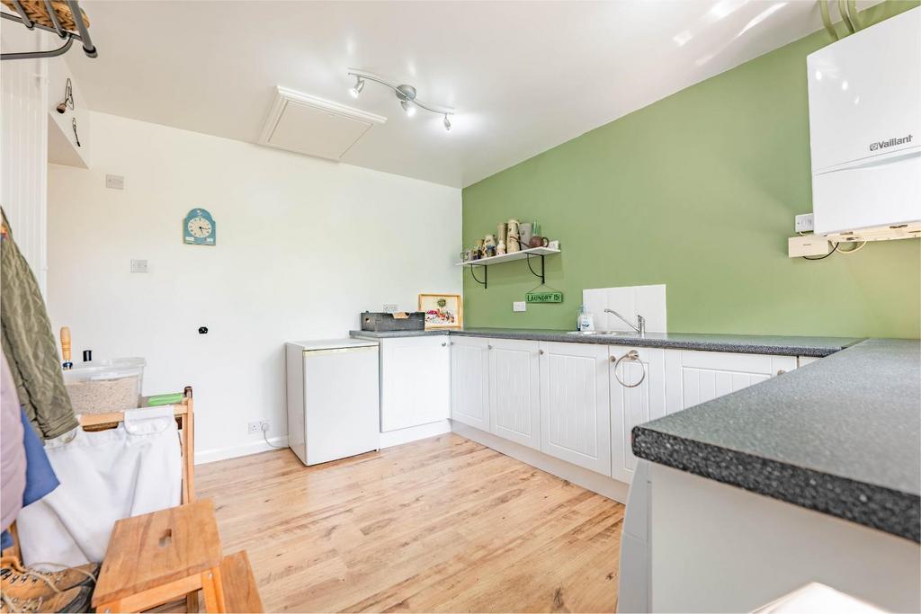 UTILITY ROOM 02.jpg