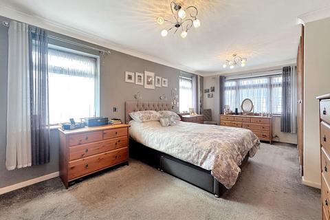 5 Laxtons, Stanford-le-hope, SS17 8AF