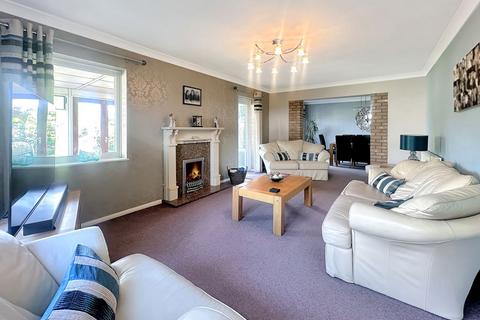 5 Laxtons, Stanford-le-hope, SS17 8AF