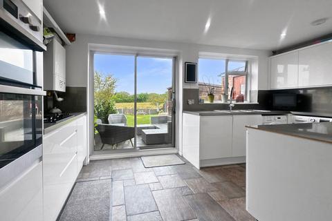 56 Wheatley Road, Corringham, Stanford-le-hope, SS17 9EF