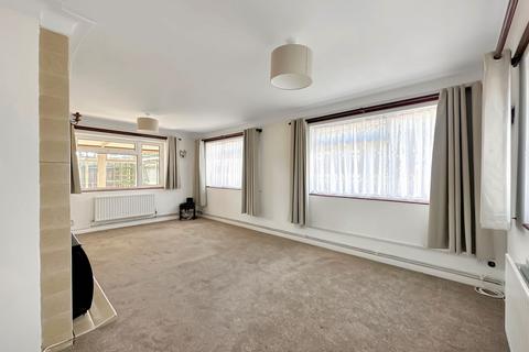 21 Hadfield Road, Stanford-le-hope, SS17 0DX