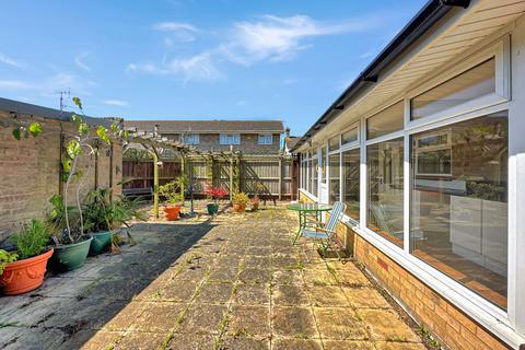 21 Hadfield Road, Stanford-le-hope, SS17 0DX