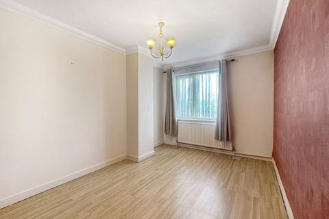 18 Brunel Close, Tilbury, RM18 8EJ