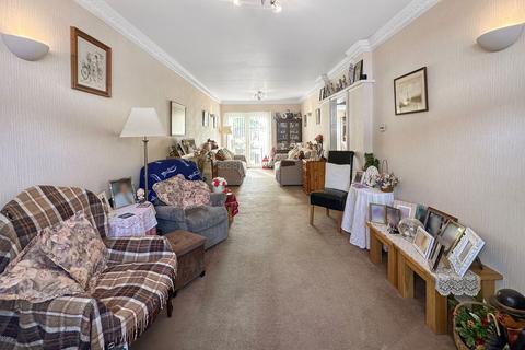 24 Grove Road, Stanford-le-hope, SS17 0ED