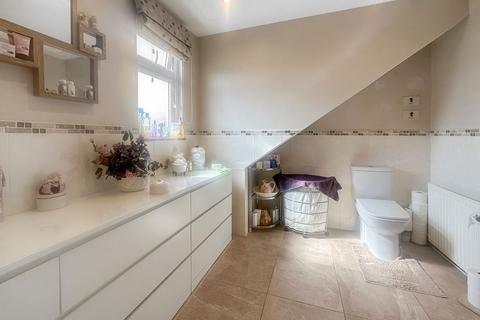 24 Grove Road, Stanford-le-hope, SS17 0ED