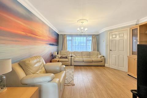 9 Deben, East Tilbury, Tilbury, RM18 8RG