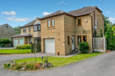 3 bedroom detached house for sale, Richmond Park Avenue, Roberttown, Liversedge, WF15