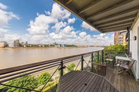 2 bedroom apartment for sale, Ocean Wharf, Westferry Road, London, E14