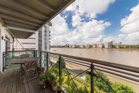 2 bedroom apartment for sale, Ocean Wharf, Westferry Road, London, E14