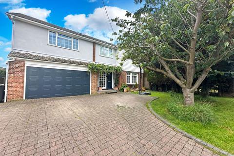 5 bedroom detached house for sale, Burntwood Close, Billericay CM12