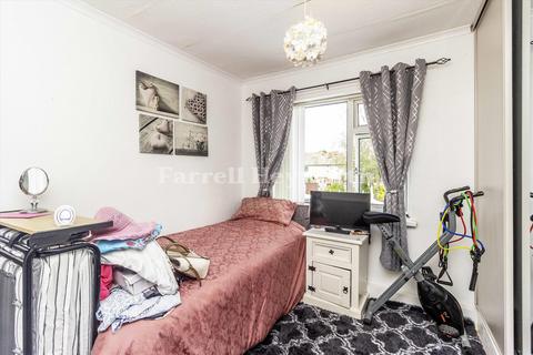 8 Broadway, Barrow-in-furness, LA13 0DX