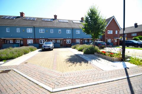 2 bedroom terraced house for sale, Melford Road, Slough, Berkshire, SL2