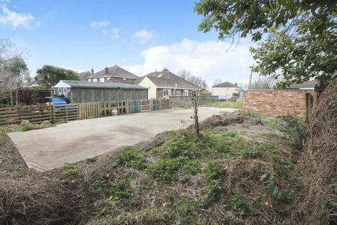 2 bedroom property with land for sale, Stallingborough road Land at rear, Immingham DN40