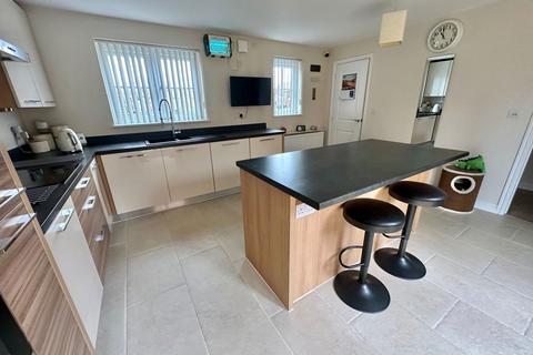 4 bedroom detached house for sale, Bakers Lock, Telford TF1