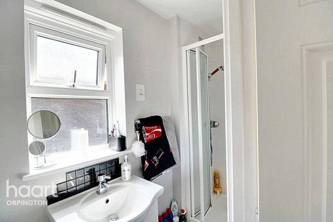 4 Barkway Drive, Orpington, BR6 8PQ