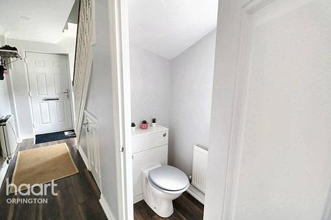 4 Barkway Drive, Orpington, BR6 8PQ