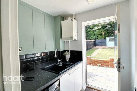 4 Barkway Drive, Orpington, BR6 8PQ