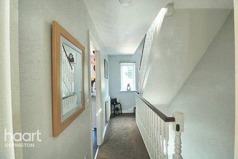4 Barkway Drive, Orpington, BR6 8PQ