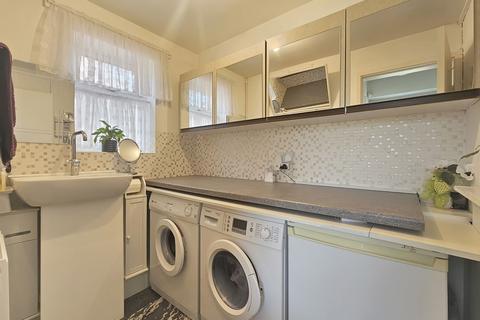 55 Barons Road, Shavington, Crewe, CW2 5ER