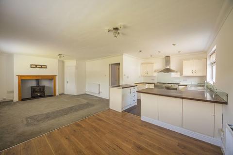 4 bedroom detached bungalow for sale, West Side, Caerphilly CF83