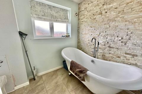 15 Waterside Way, Wolverhampton, WV9 5LL