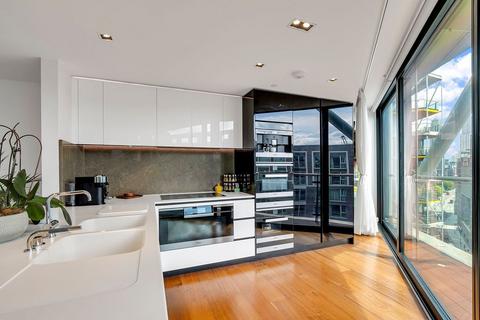 2 bedroom apartment for sale, Riverlight Quay, London SW11