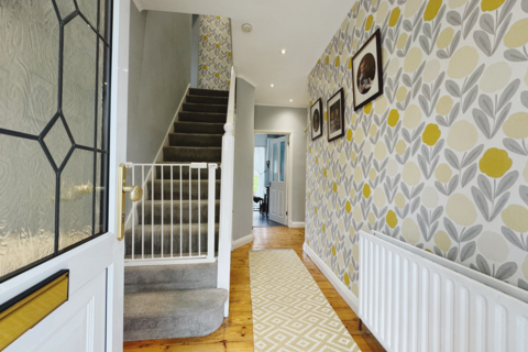 15 Pinewood Drive, Orpington, BR6 9NL