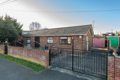 3 bedroom detached bungalow for sale, Sunnyside Avenue, Sheerness ME12