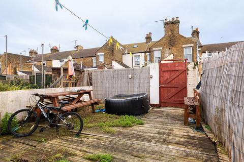 93 Invicta Road, Sheerness, ME12 2AJ