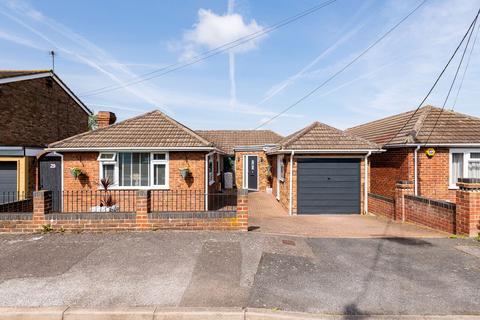 29 Holyrood Drive, Minster On Sea, Sheerness, ME12 3NA
